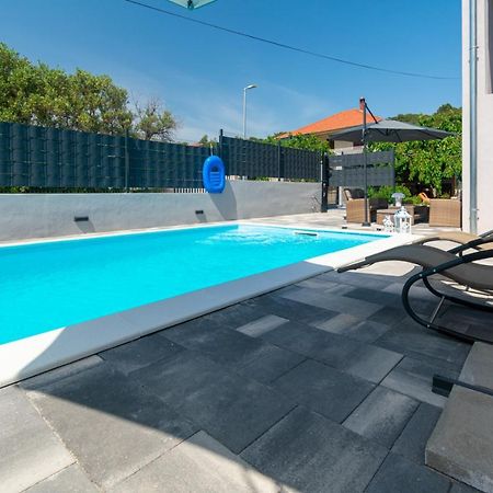 Modern Apartment With Private Pool Bibinje Kültér fotó