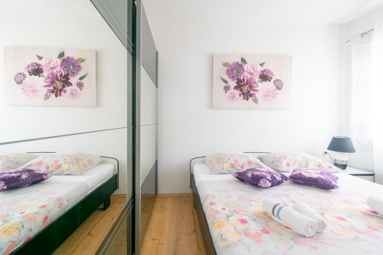 Modern Apartment With Private Pool Bibinje Kültér fotó