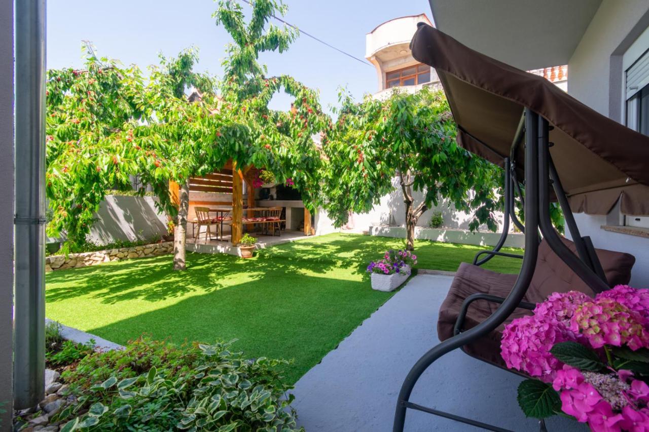 Modern Apartment With Private Pool Bibinje Kültér fotó